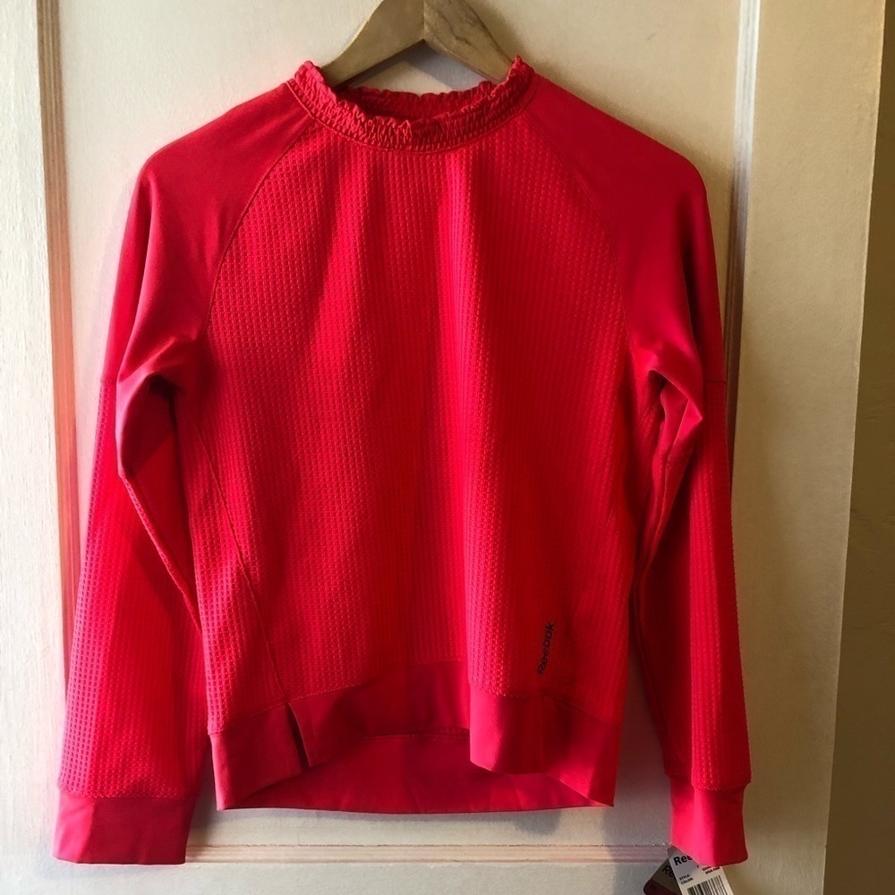 𝅺3/$30 New Reebok Tee